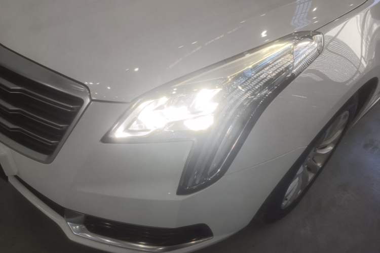 Used Cadillac XTS 2018 28T Tech Edition Left Front Headlight