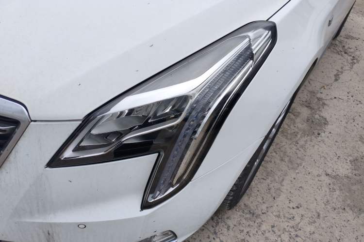 Used Cadillac XTS 2018 28T Tech Edition Left Front Headlight