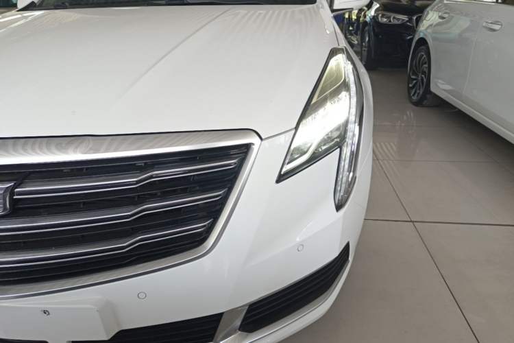 Used Cadillac XTS 2018 28T Tech Edition Left Front Headlight