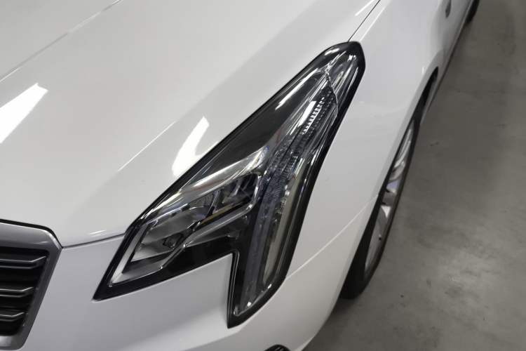Used Cadillac XTS 2018 28T Tech Edition Left Front Headlight