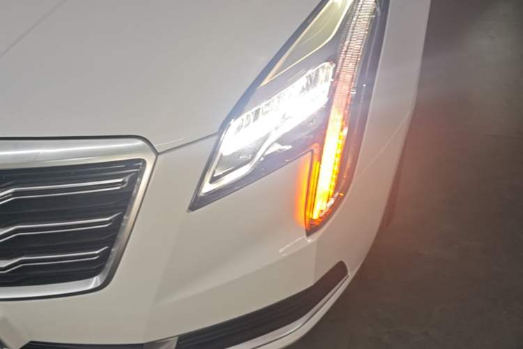 Used Cadillac XTS 2018 28T Tech Edition Left Front Headlight