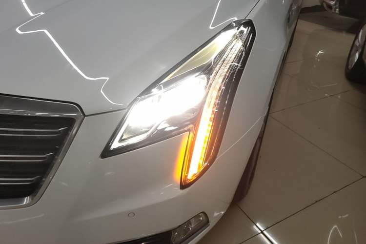 Used Cadillac XTS 2018 28T Elite Edition Left Front Headlight