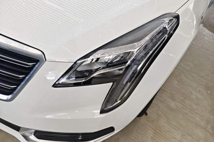 Used Cadillac XTS 2018 28T Tech Edition Left Front Headlight
