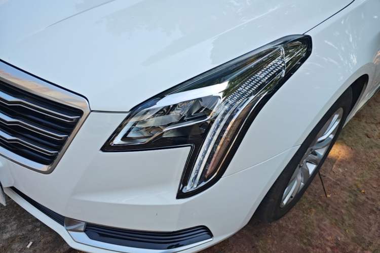 Used Cadillac XTS 2018 28T Tech Edition Left Front Headlight