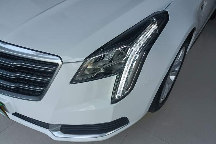 Used Cadillac XTS 2018 28T Tech Edition Left Front Headlight