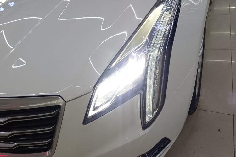Used Cadillac XTS 2018 28T Tech Edition Left Front Headlight