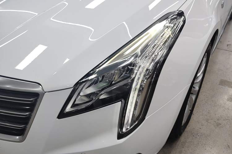 Used Cadillac XTS 2018 28T Elite Edition Left Front Headlight