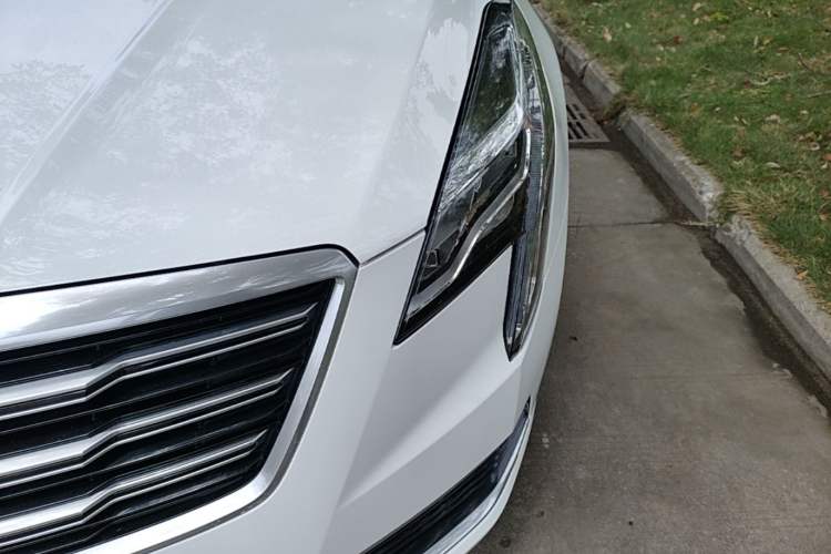 Used Cadillac XTS 2018 28T Tech Edition Left Front Headlight