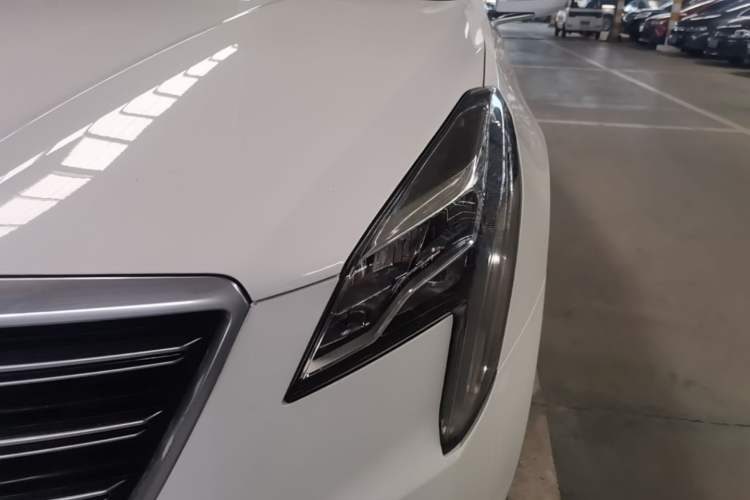 Used Cadillac XTS 2018 28T Tech Edition Left Front Headlight