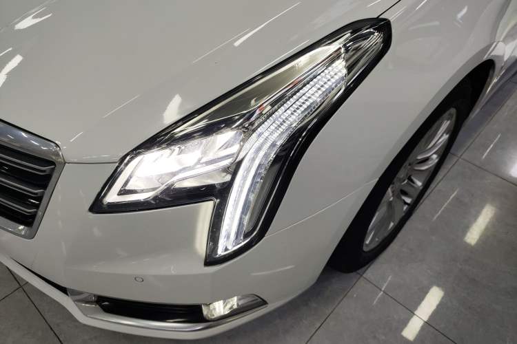 Used Cadillac XTS 2018 28T Elite Edition Left Front Headlight