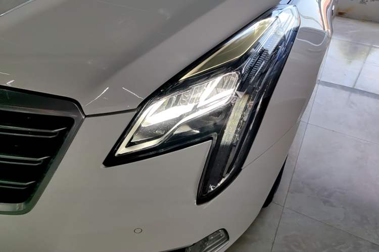 Used Cadillac XTS 2018 28T Elite Edition Left Front Headlight