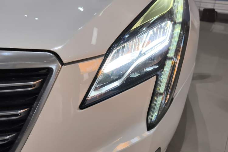 Used Cadillac XTS 2018 28T Elite Edition Left Front Headlight