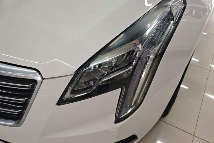 Used Cadillac XTS 2018 28T Tech Edition Left Front Headlight