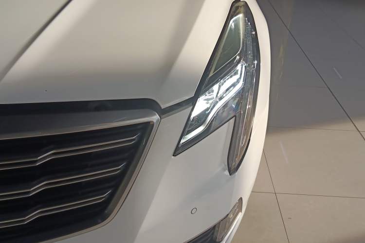 Used Cadillac XTS 2018 28T Elite Edition Left Front Headlight