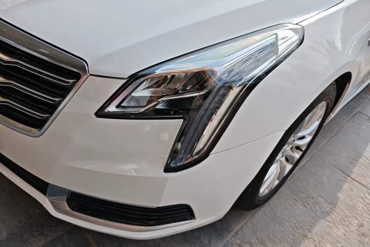 Used Cadillac XTS 2018 28T Tech Edition Left Front Headlight