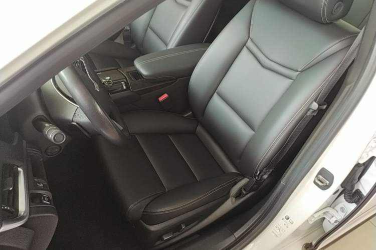 Used Cadillac XTS 2018 28T Tech Edition Left Front Seat
