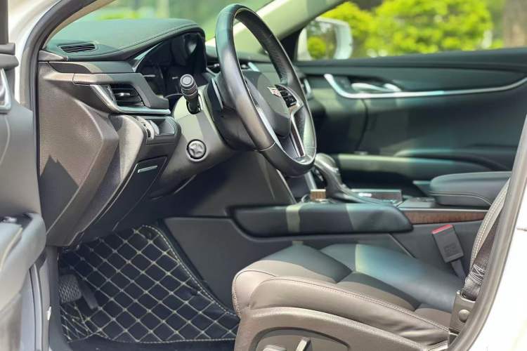 Used Cadillac XTS 2018 28T Tech Edition Left Front Seat