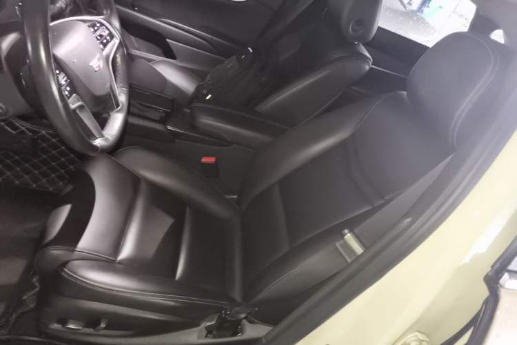 Used Cadillac XTS 2018 28T Tech Edition Left Front Seat