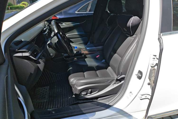 Used Cadillac XTS 2018 28T Tech Edition Left Front Seat