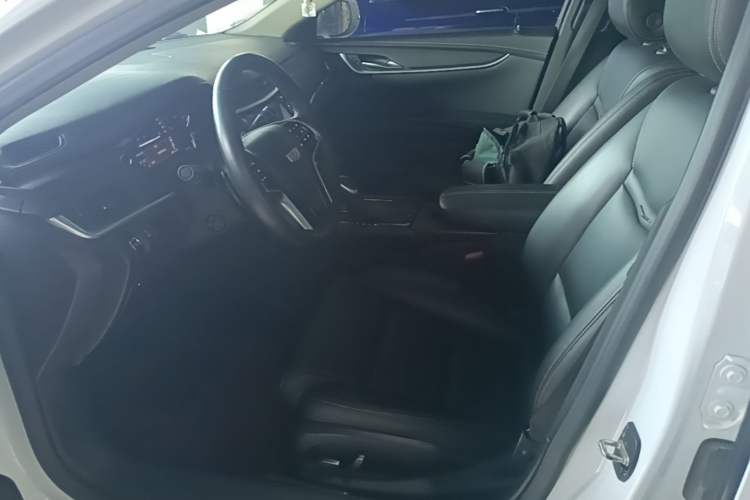 Used Cadillac XTS 2018 28T Tech Edition Left Front Seat