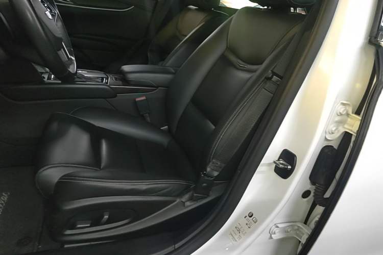 Used Cadillac XTS 2018 28T Tech Edition Left Front Seat