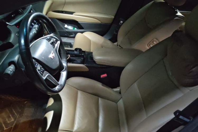Used Cadillac XTS 2018 28T Luxury Edition Left Front Seat