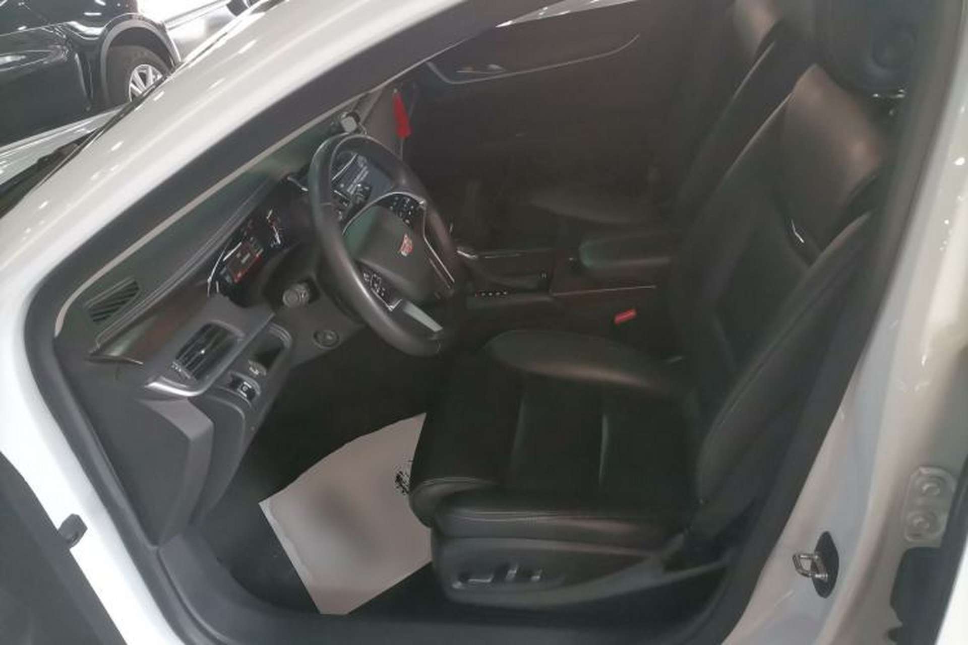 Used Cadillac XTS 2018 28T Elite Edition Left Front Seat
