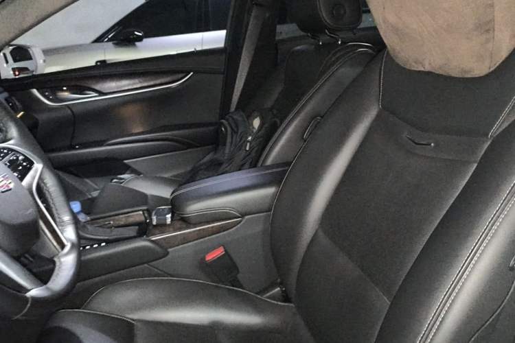Used Cadillac XTS 2018 28T Luxury Edition Left Front Seat