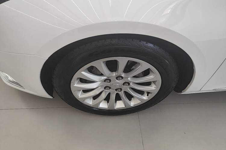 Used Cadillac XTS 2018 28T Elite Edition Left Front Wheel Hub