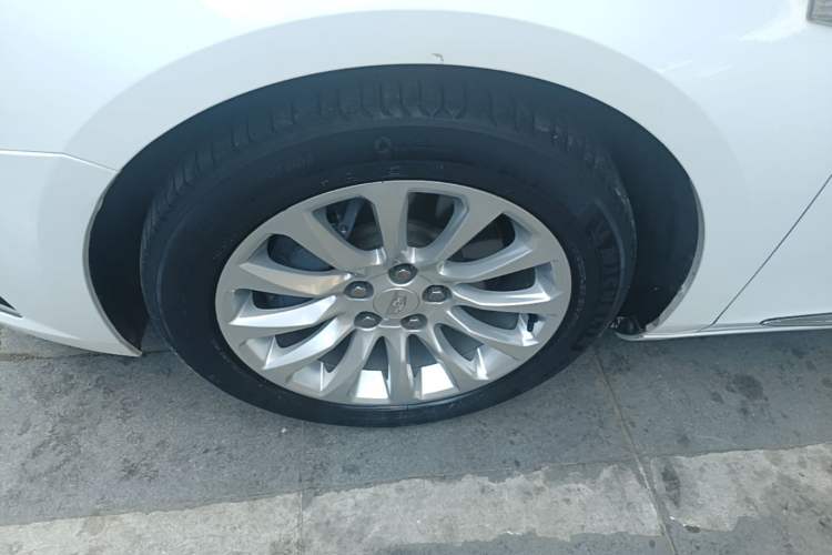 Used Cadillac XTS 2018 28T Tech Edition Left Front Wheel Hub