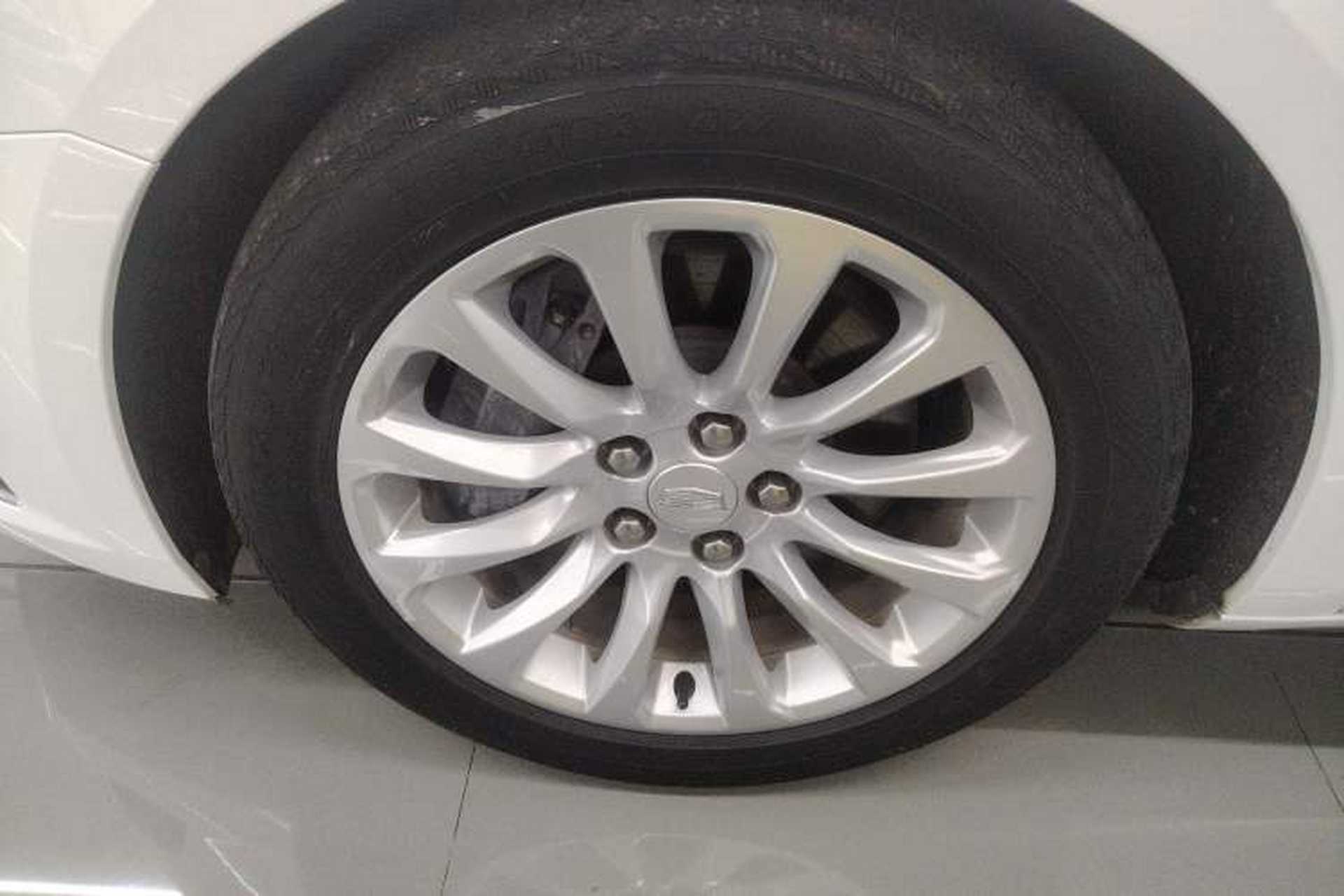Used Cadillac XTS 2018 28T Tech Edition Left Front Wheel Hub