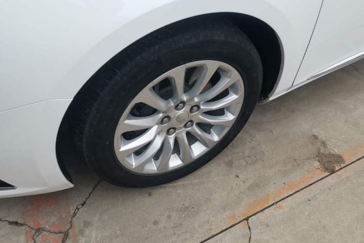 Used Cadillac XTS 2018 28T Tech Edition Left Front Wheel Hub