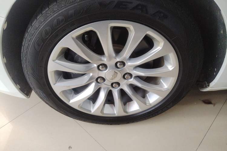 Used Cadillac XTS 2018 28T Tech Edition Left Front Wheel Hub