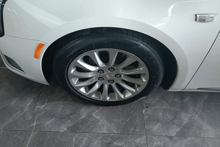 Used Cadillac XTS 2018 28T Tech Edition Left Front Wheel Hub