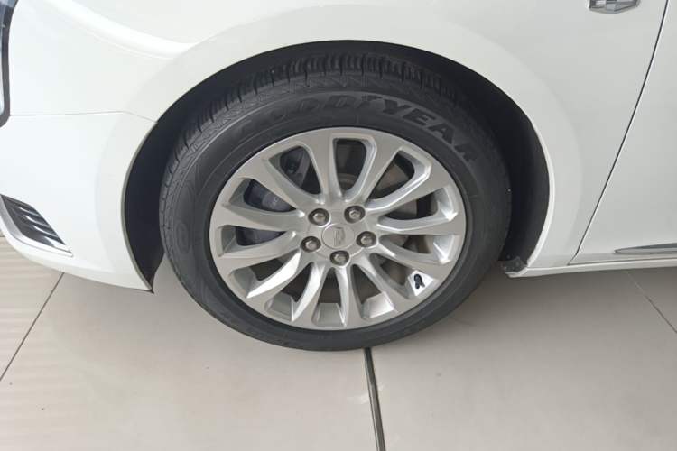 Used Cadillac XTS 2018 28T Tech Edition Left Front Wheel Hub