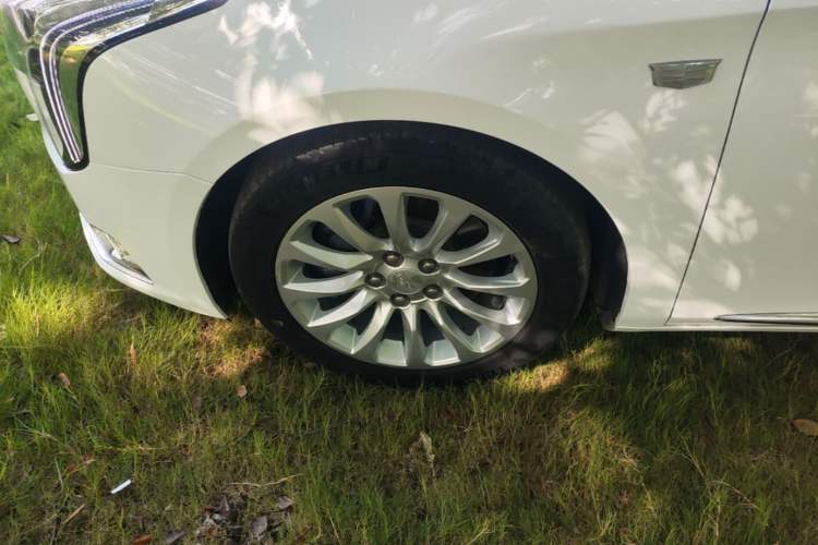 Used Cadillac XTS 2018 28T Elite Edition Left Front Wheel Hub