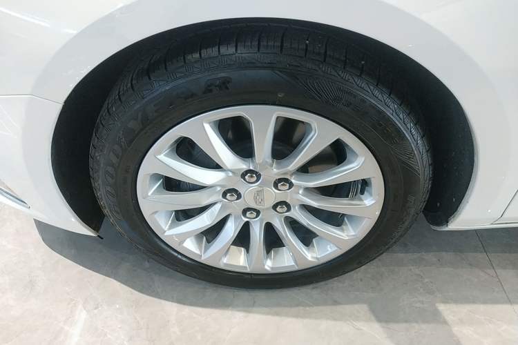 Used Cadillac XTS 2018 28T Elite Edition Left Front Wheel Hub