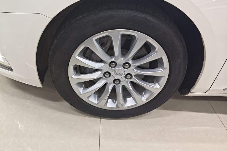 Used Cadillac XTS 2018 28T Elite Edition Left Front Wheel Hub