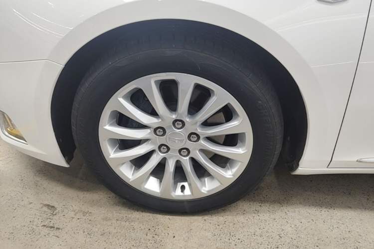 Used Cadillac XTS 2018 28T Elite Edition Left Front Wheel Hub