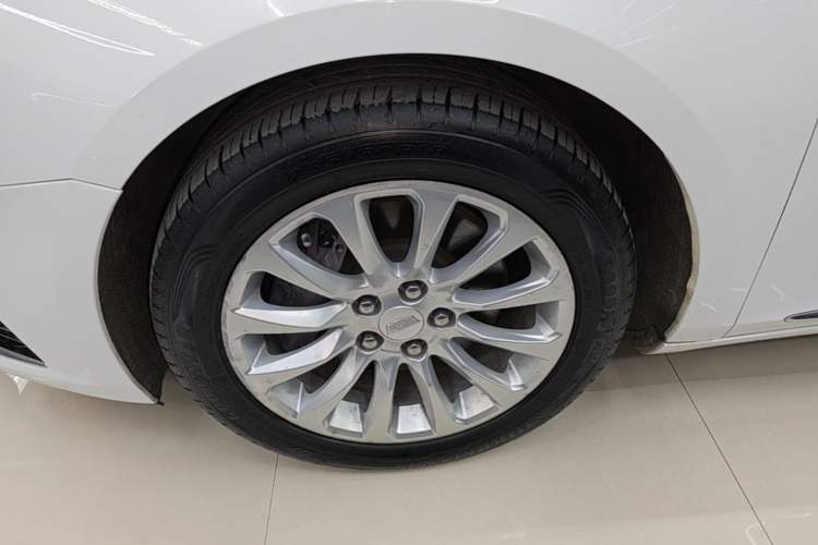 Used Cadillac XTS 2018 28T Tech Edition Left Front Wheel Hub