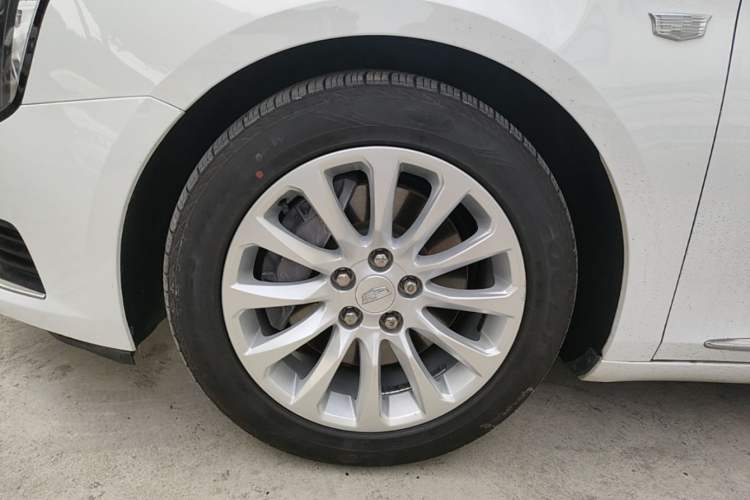 Used Cadillac XTS 2018 28T Tech Edition Left Front Wheel Hub