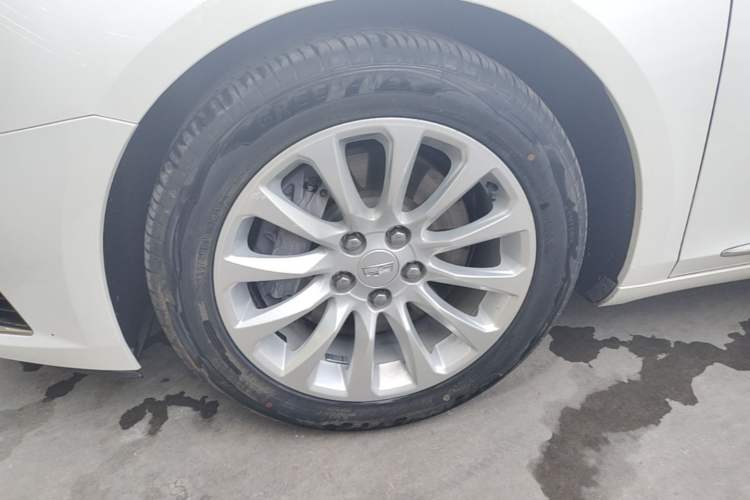 Used Cadillac XTS 2018 28T Tech Edition Left Front Wheel Hub