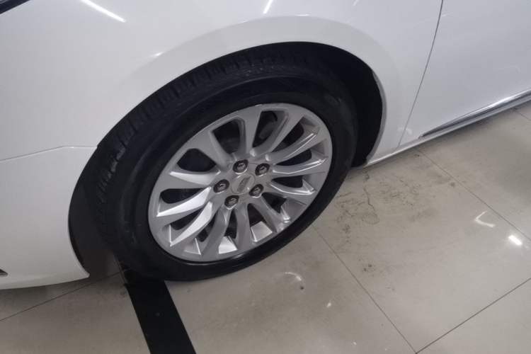 Used Cadillac XTS 2018 28T Tech Edition Left Front Wheel Hub