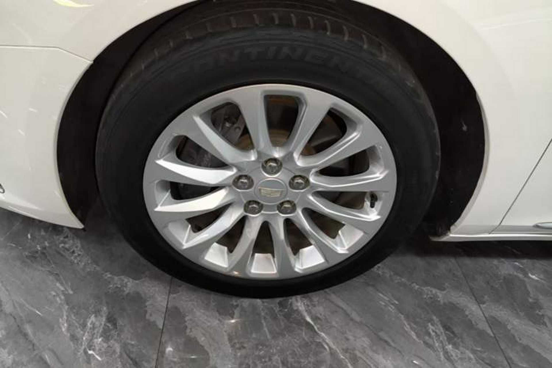 Used Cadillac XTS 2018 28T Tech Edition Left Front Wheel Hub