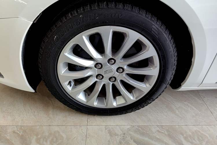 Used Cadillac XTS 2018 28T Elite Edition Left Front Wheel Hub