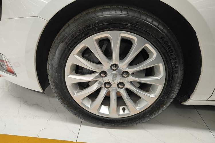 Used Cadillac XTS 2018 28T Elite Edition Left Front Wheel Hub