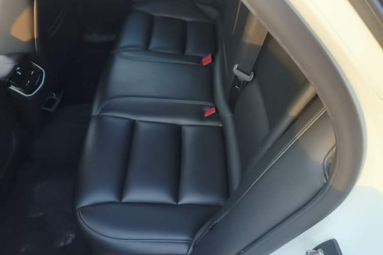 Used Cadillac XTS 2018 28T Tech Edition Left Rear Seat