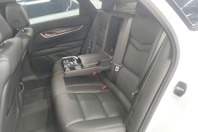 Used Cadillac XTS 2018 28T Elite Edition Left Rear Seat