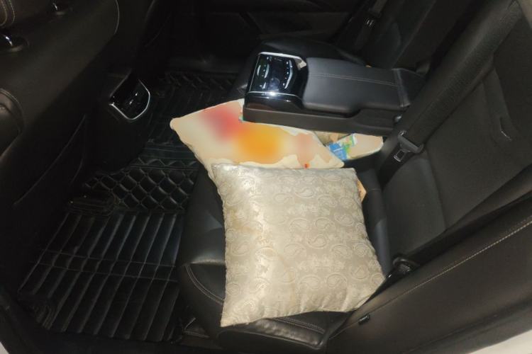 Used Cadillac XTS 2018 28T Elite Edition Left Rear Seat