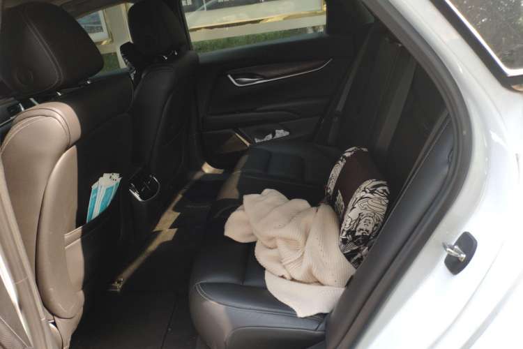 Used Cadillac XTS 2018 28T Elite Edition Left Rear Seat